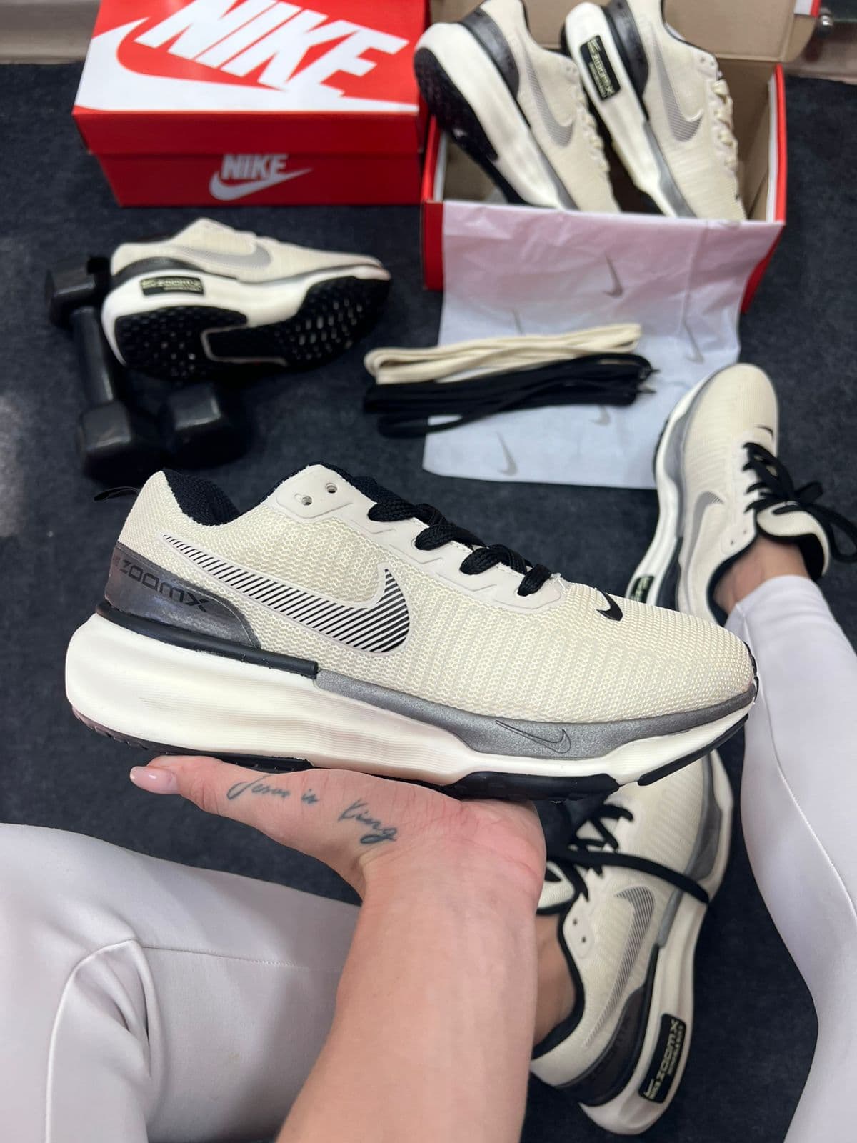 Nike Air Zoom X Invincible Run 3 Off White — foto principal