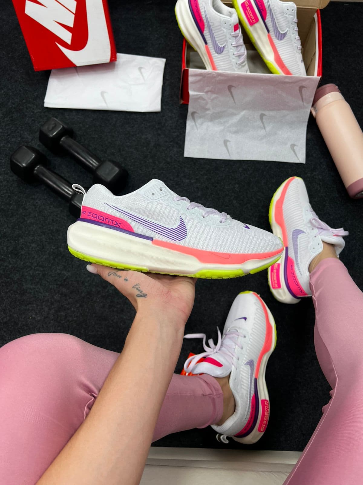 Nike Air Zoom X Invincible Run 3 Branco e Rosa — foto principal
