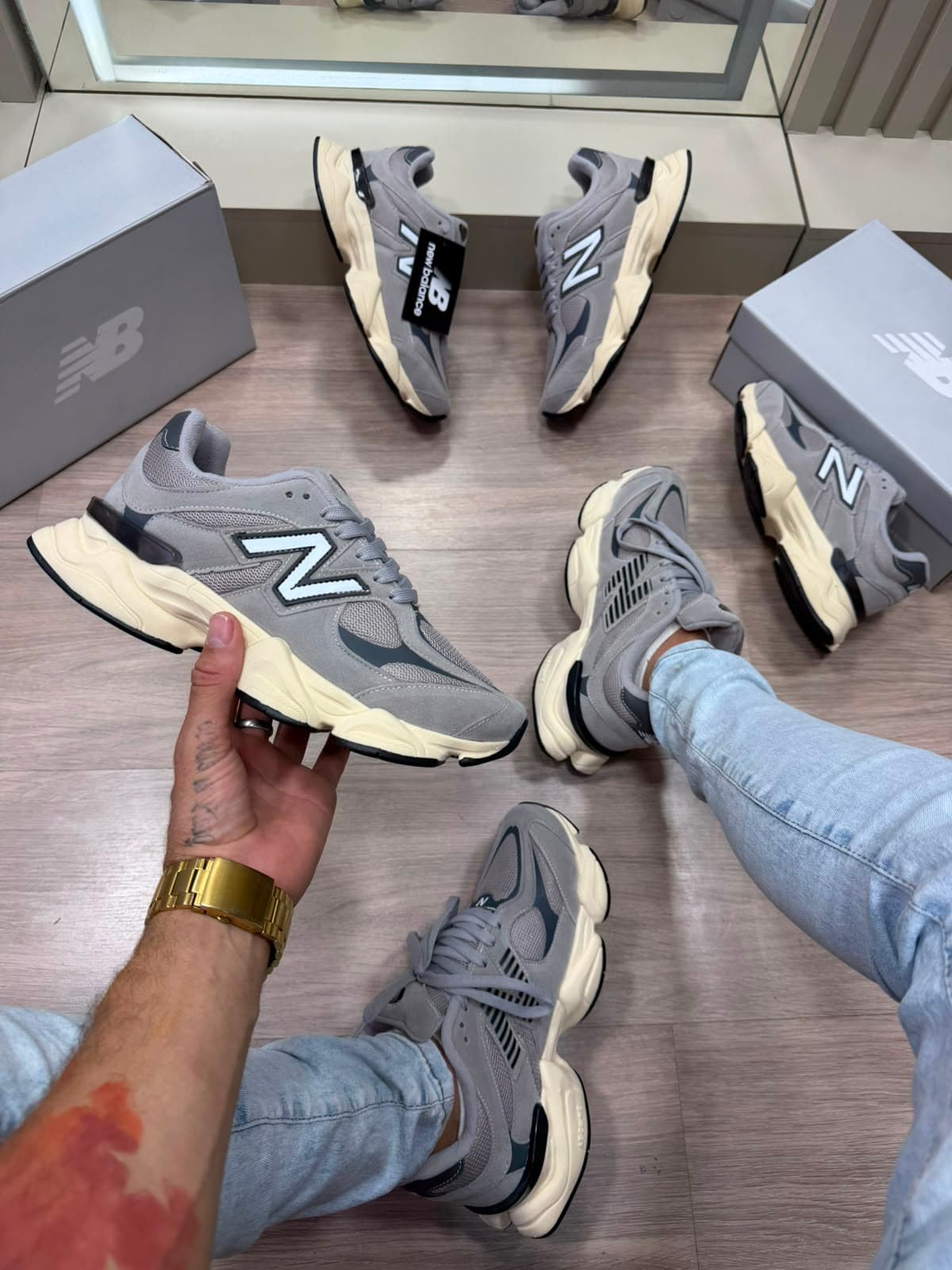 New Balance 9060 Cinza Sintético — foto principal