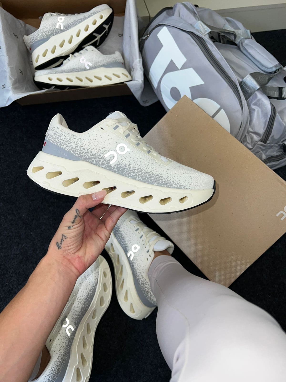 Oncloud Max Off White Nude — foto principal