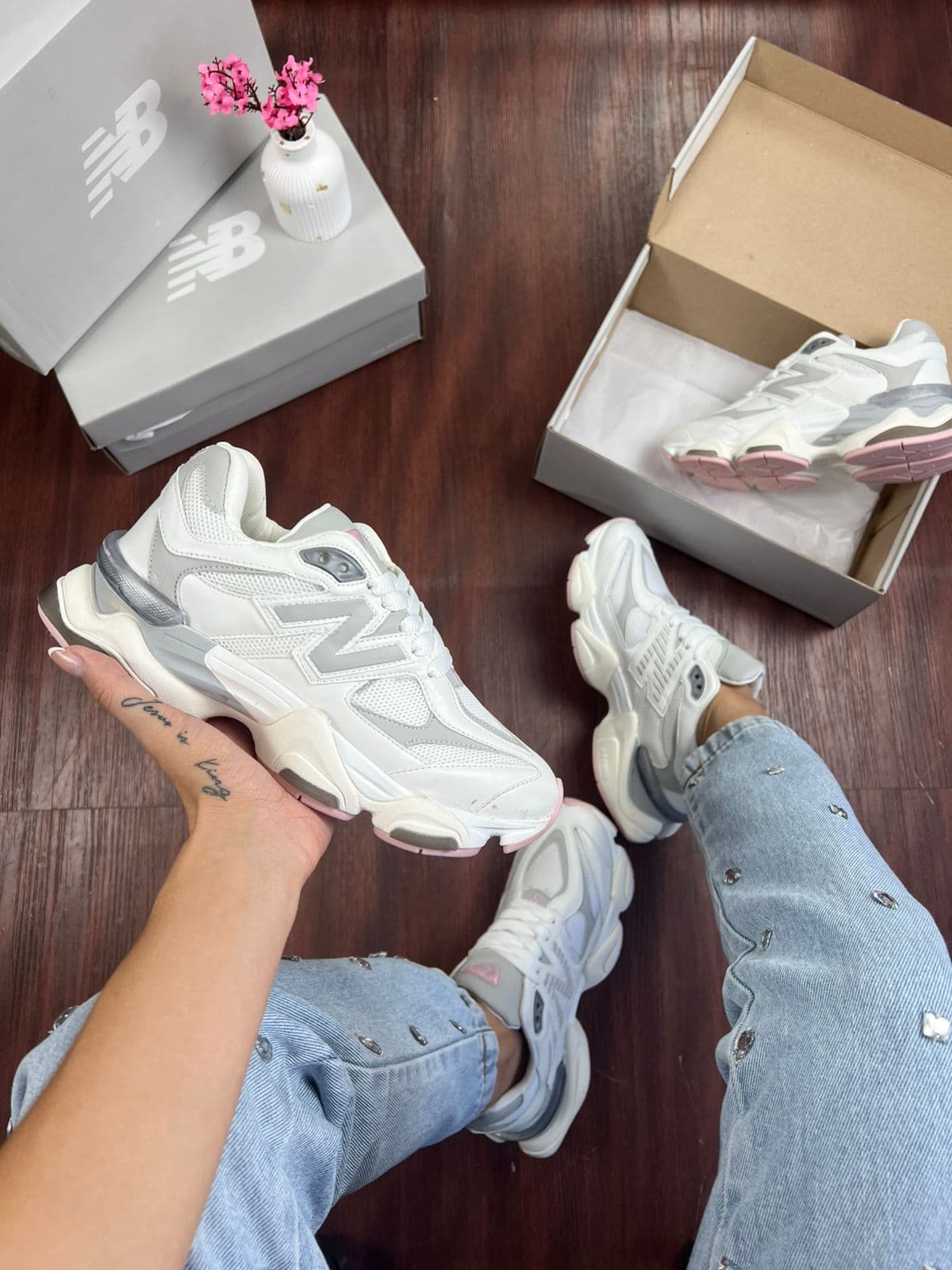 New Balance 9060 Branco/rosa Danone — foto principal