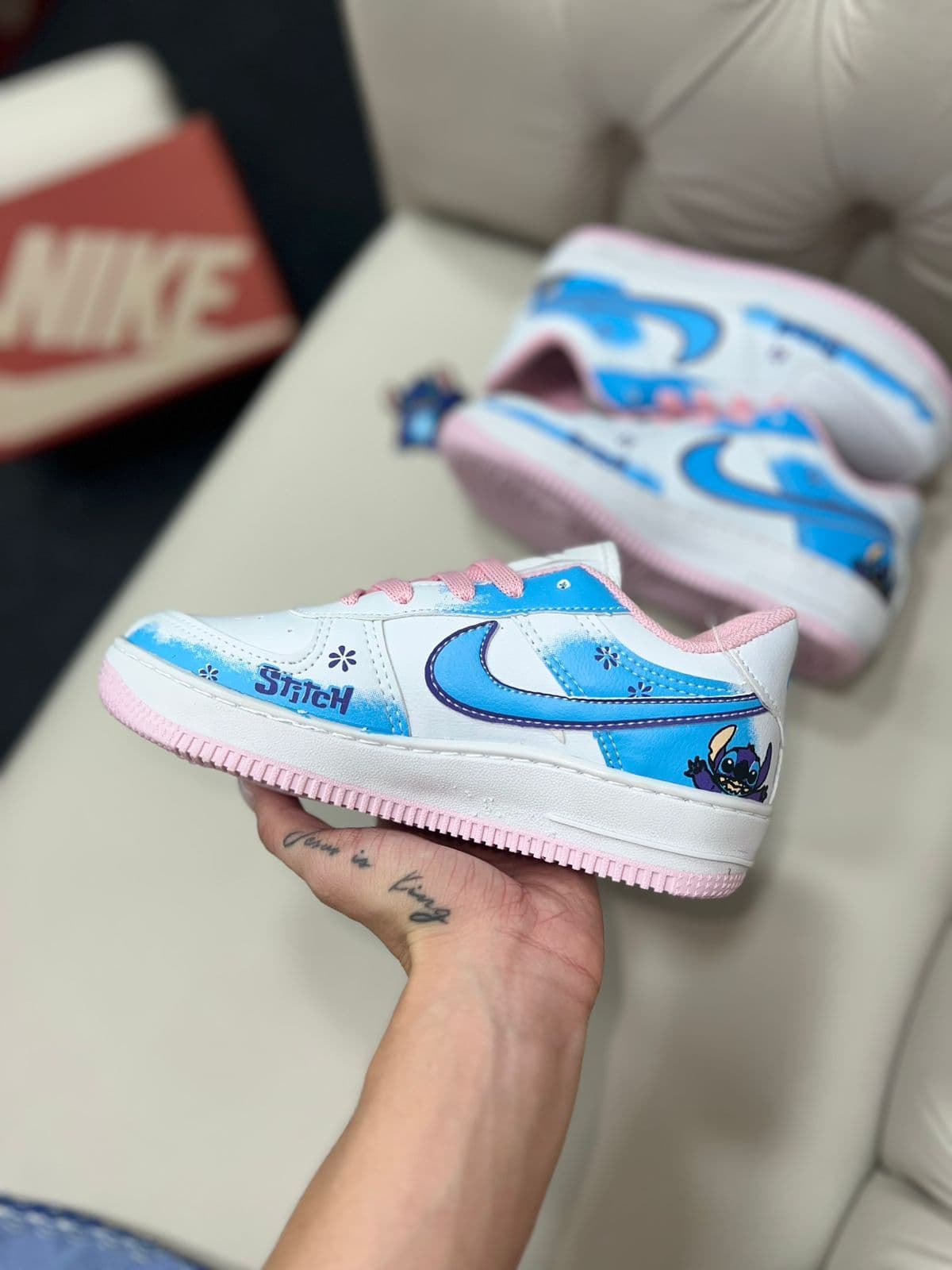 Air Force 1 Lilo & Stitch Edition — foto principal