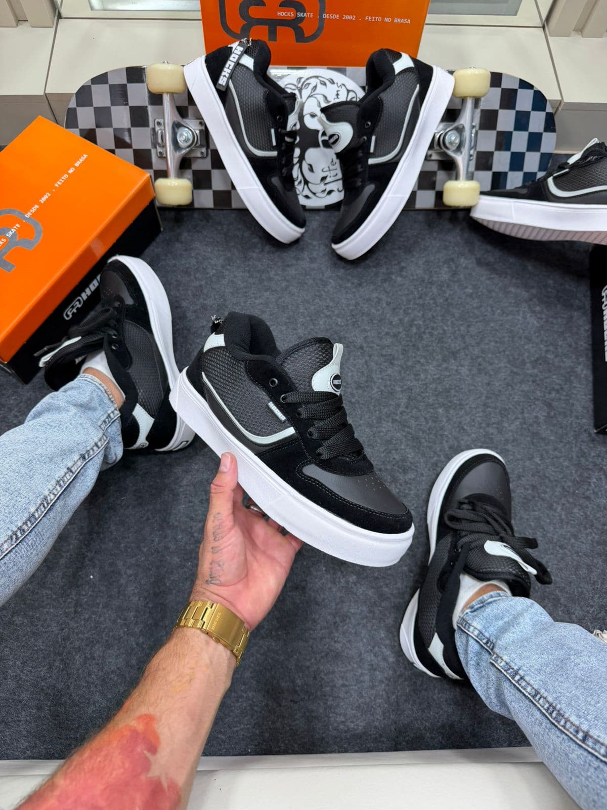 Hocks Skateboarding Preto e Branco — foto principal
