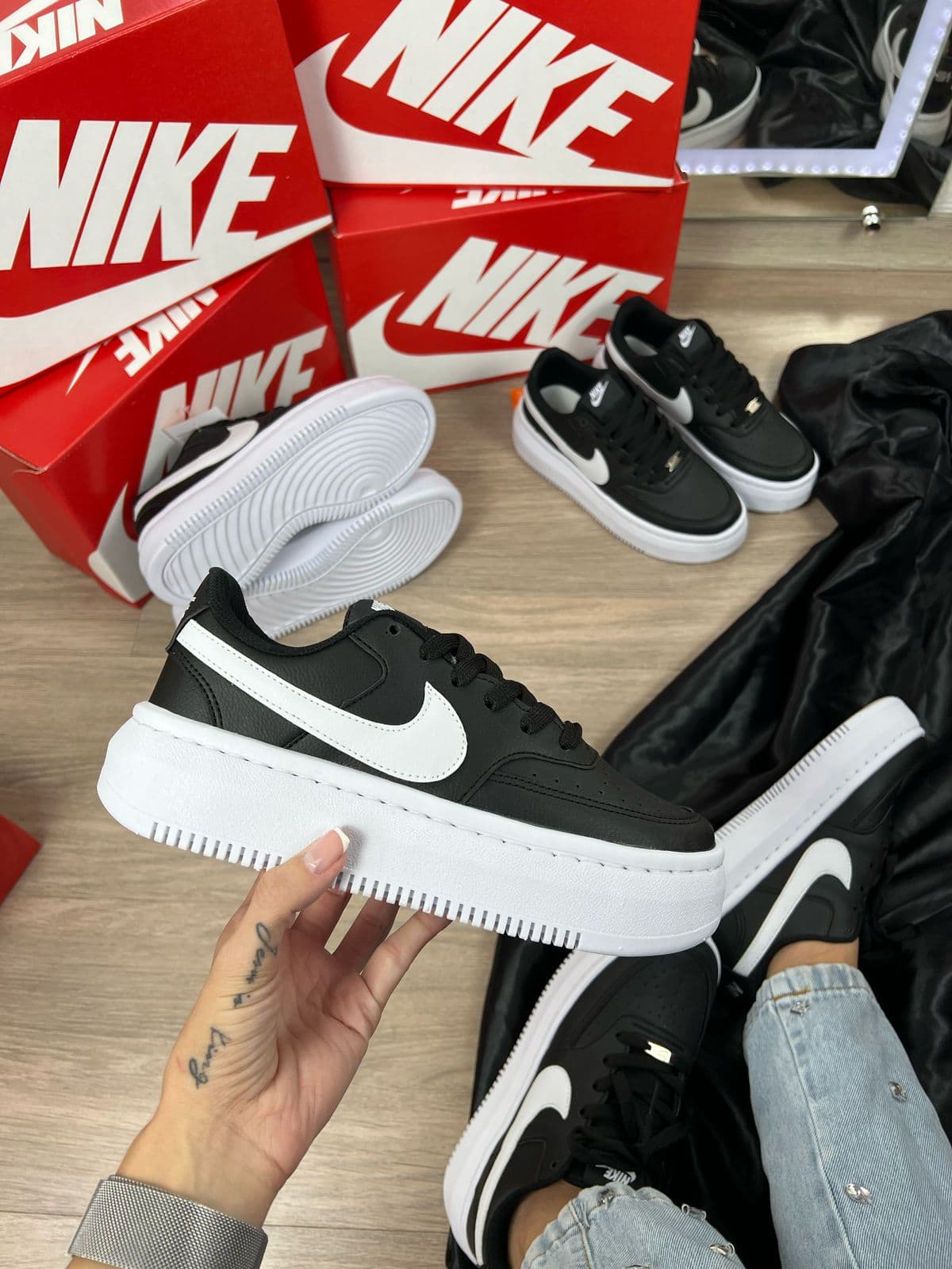 Nike Plataforma Court Vision - Preto Branco — foto principal