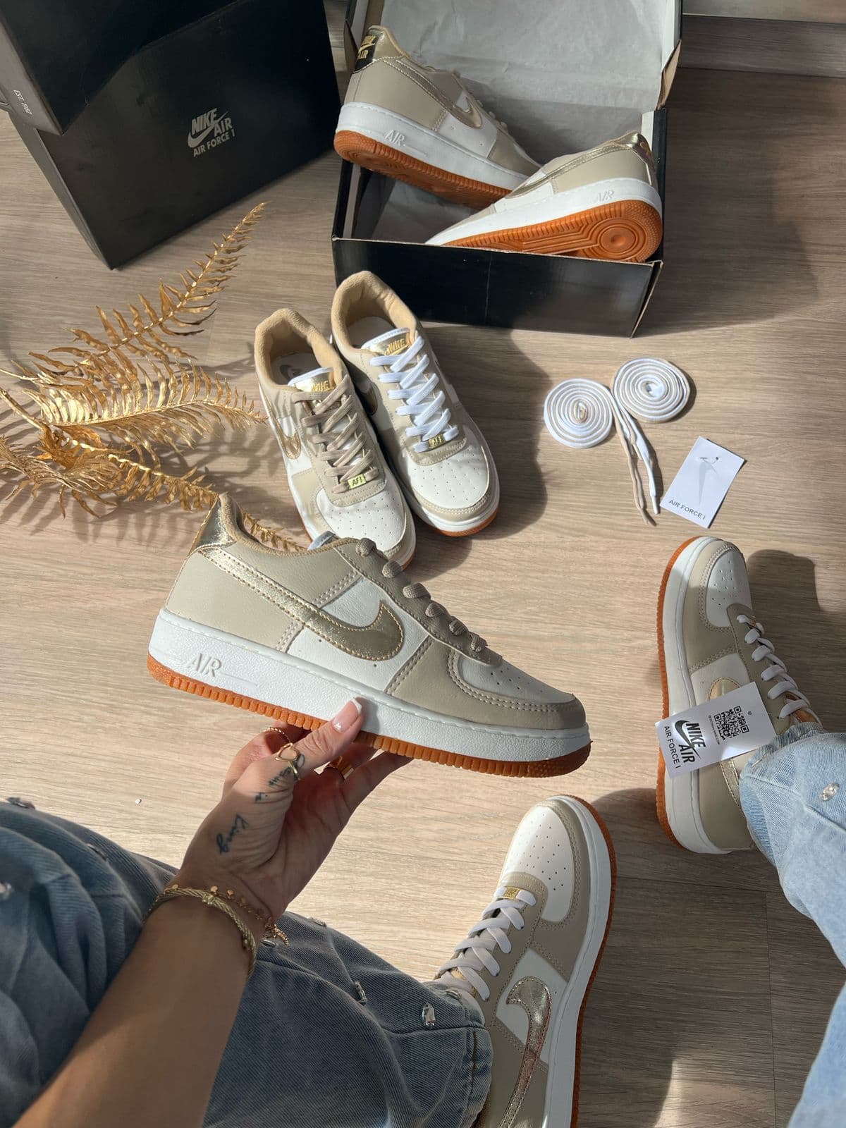 Nike Air Force 1 - Branco Dourado — foto principal
