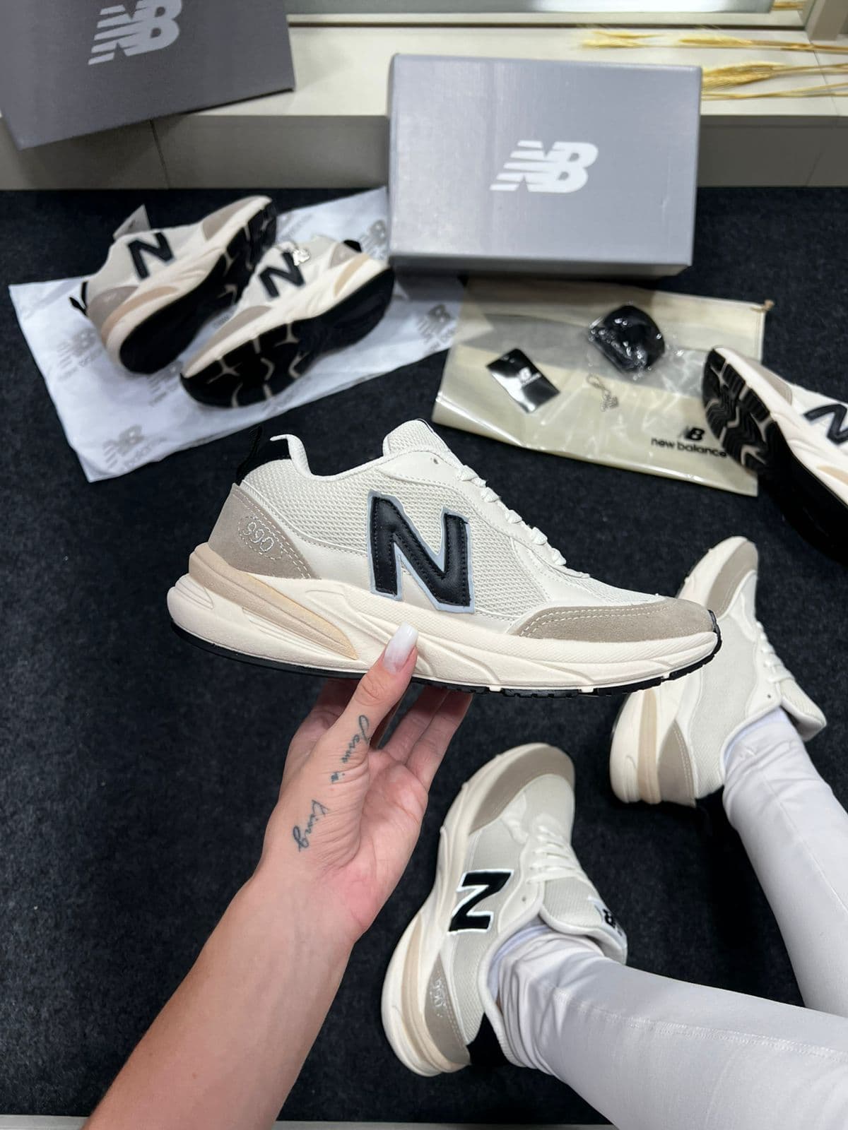 New Balance 990 Off White Branco — foto principal