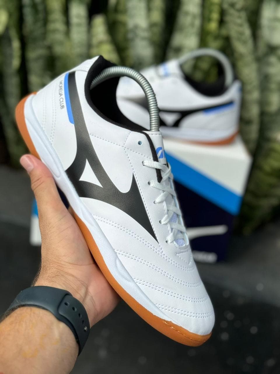 Chuteira Mizuno Salão Premium - Branca — foto principal