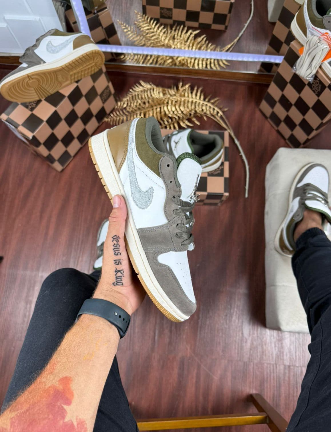 Jordan Low Premium Colab Louis Vuitton Militar/jeans/bege — foto principal